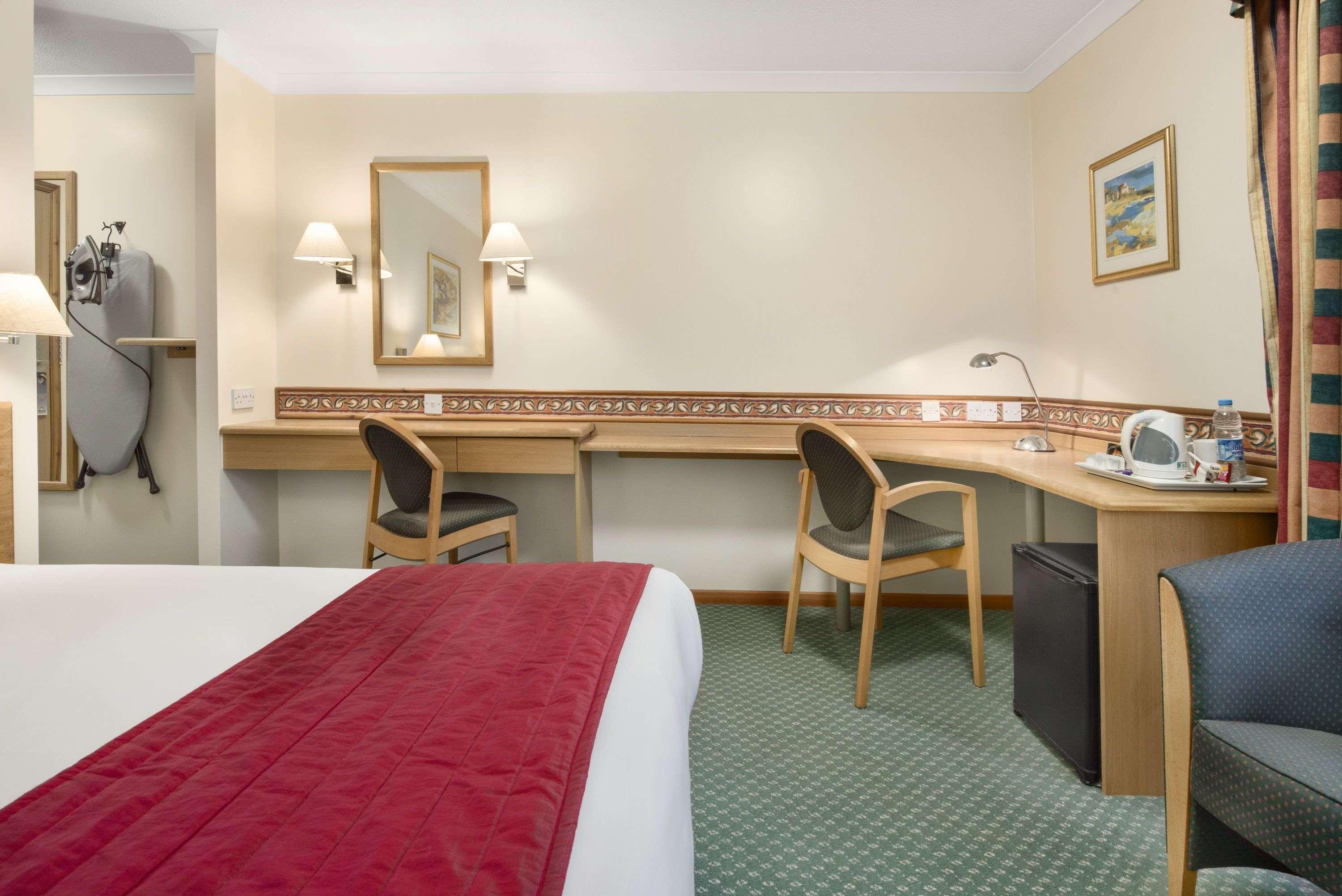 קאסל דונינגטון Days Inn By Wyndham Donington מראה חיצוני תמונה