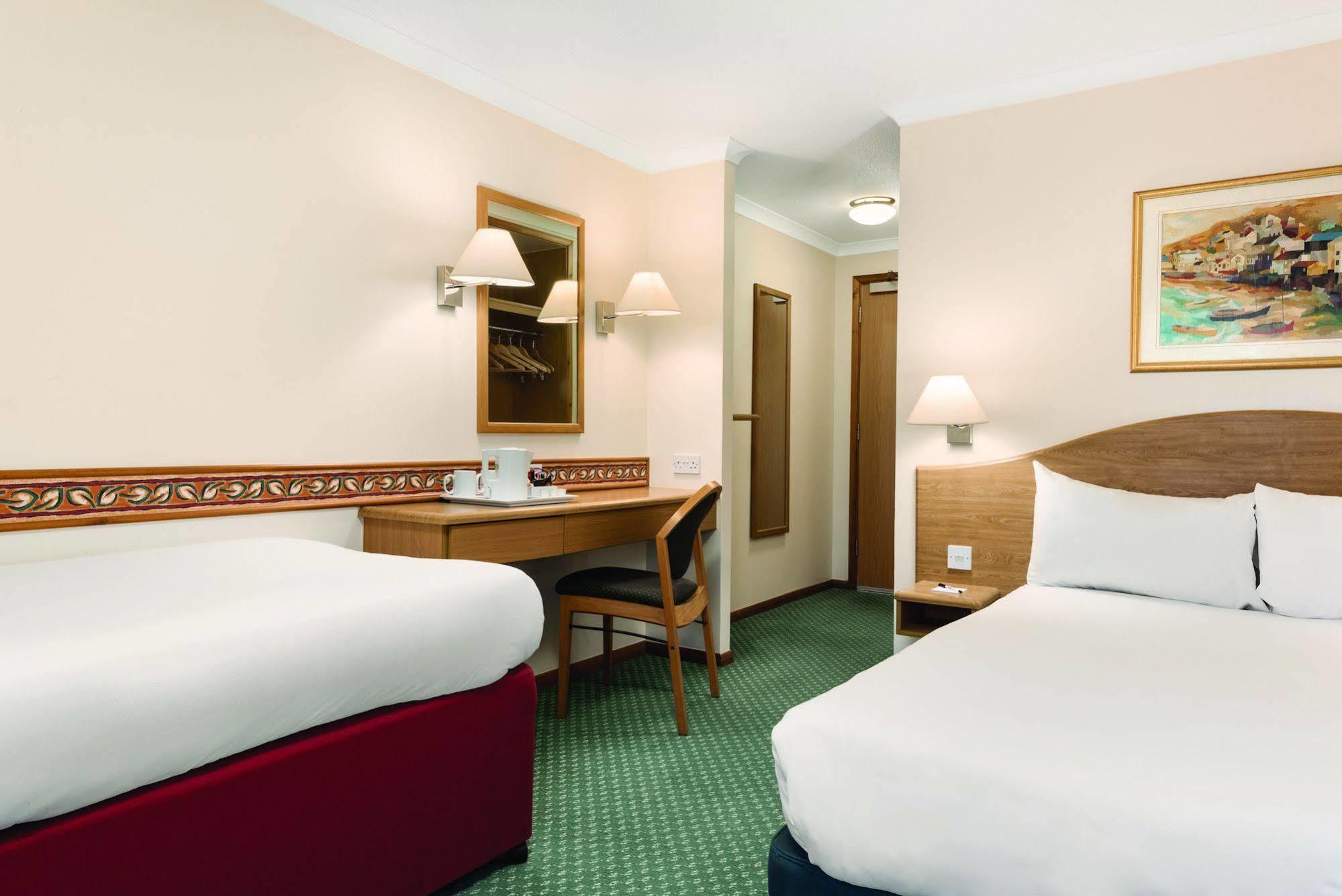 קאסל דונינגטון Days Inn By Wyndham Donington מראה חיצוני תמונה