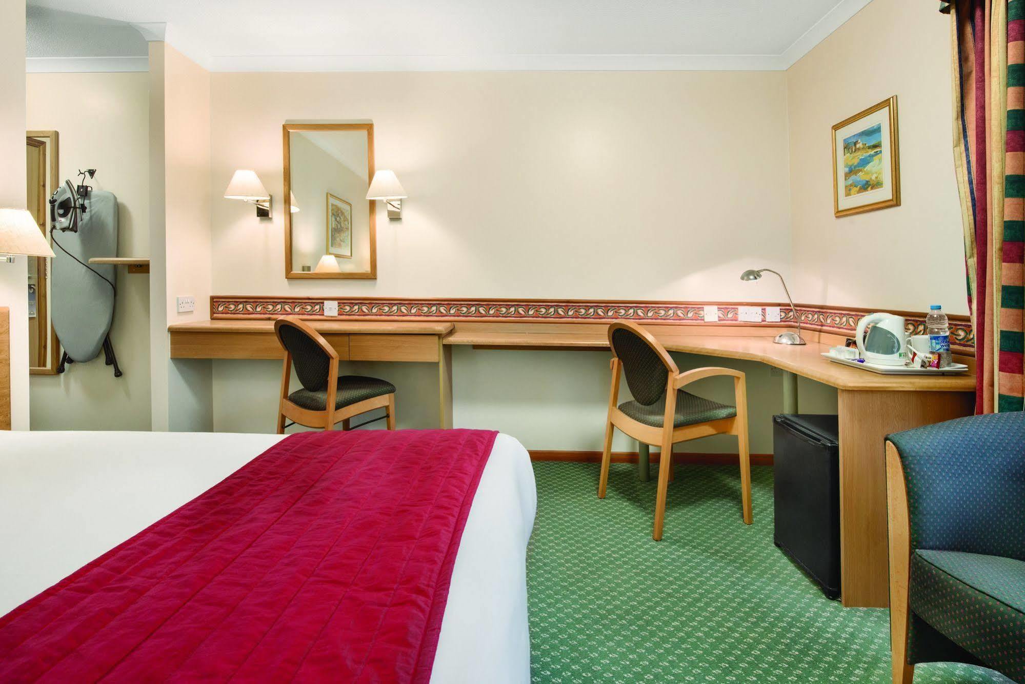 קאסל דונינגטון Days Inn By Wyndham Donington מראה חיצוני תמונה