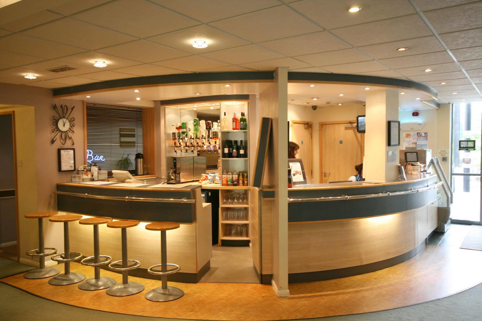 קאסל דונינגטון Days Inn By Wyndham Donington מראה חיצוני תמונה
